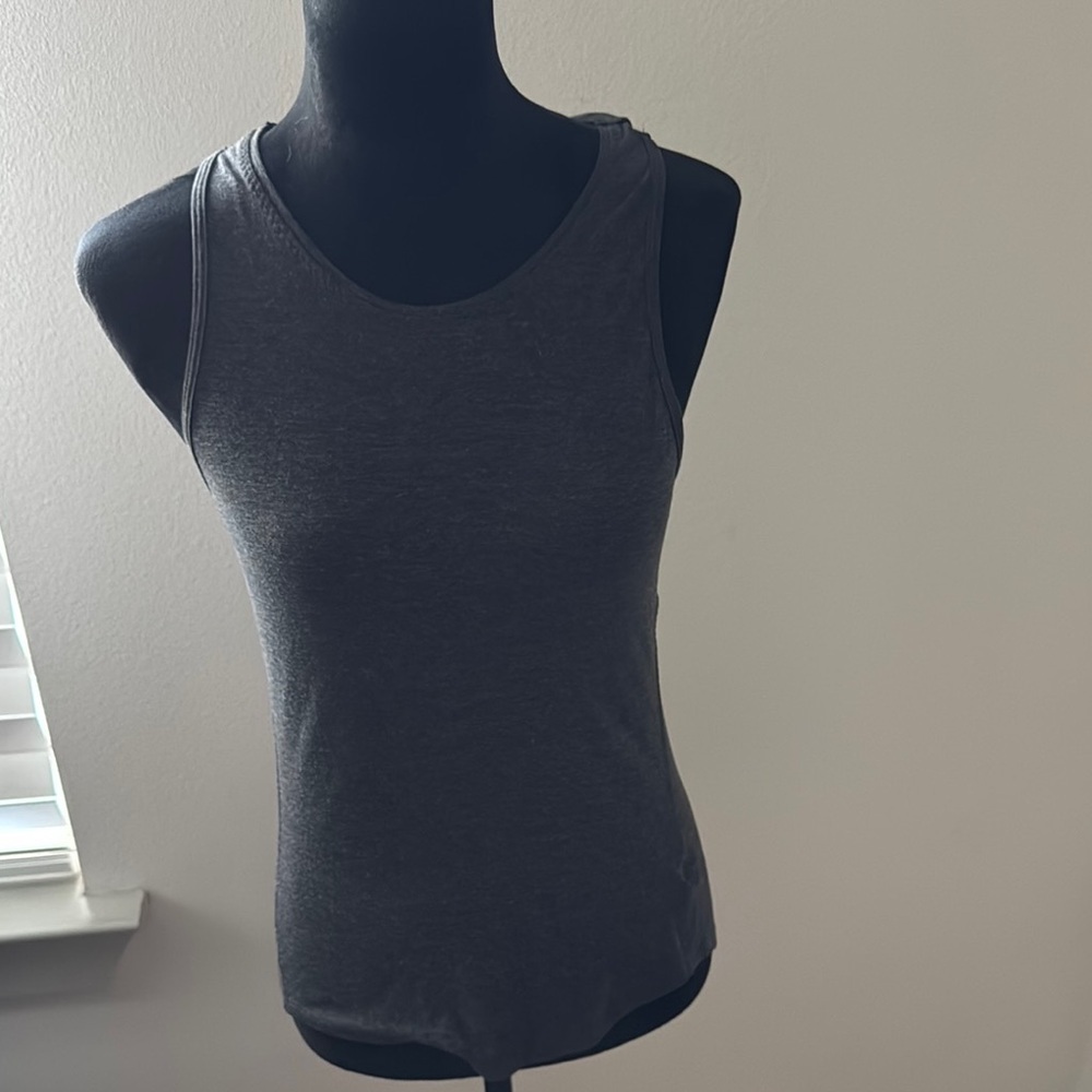 Athleta gray cross racer back scoop neck sleeveless T shirt‎ Sz XXS